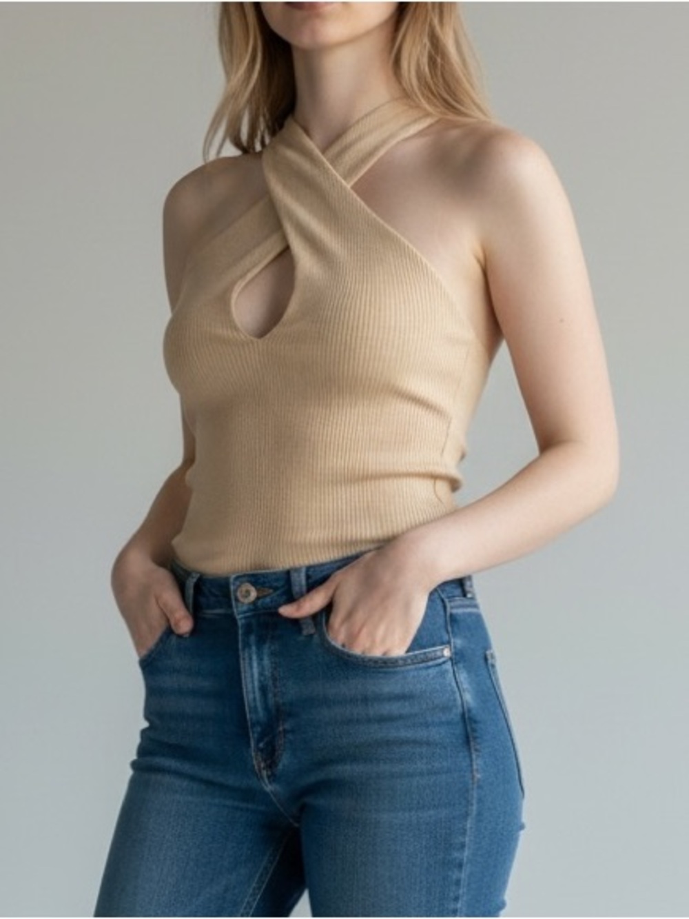 Aritzia Wilfred Bay Halter Top Oatmeal